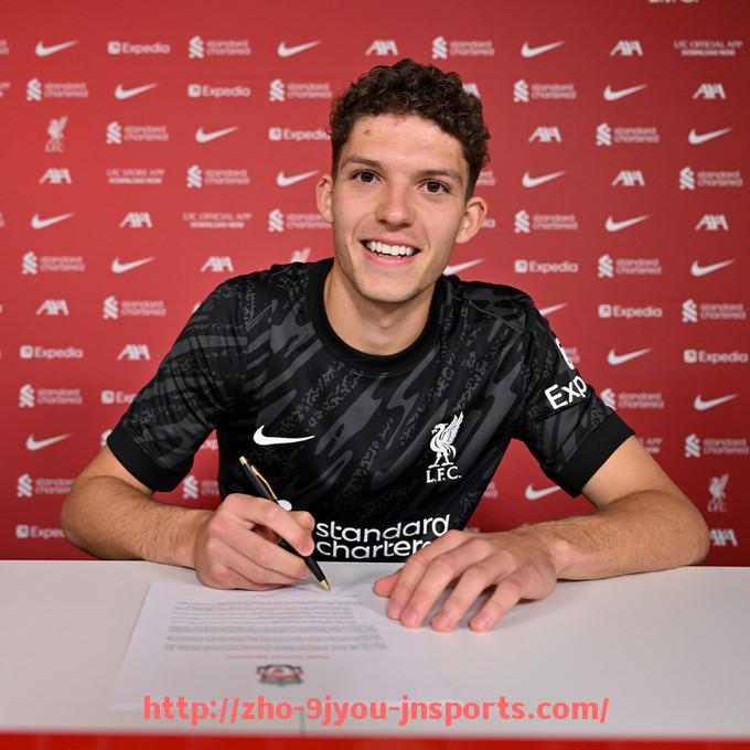 J9九游会登录入口-快船队在2024年引入强力内线后对西部防守体系带来何种变化